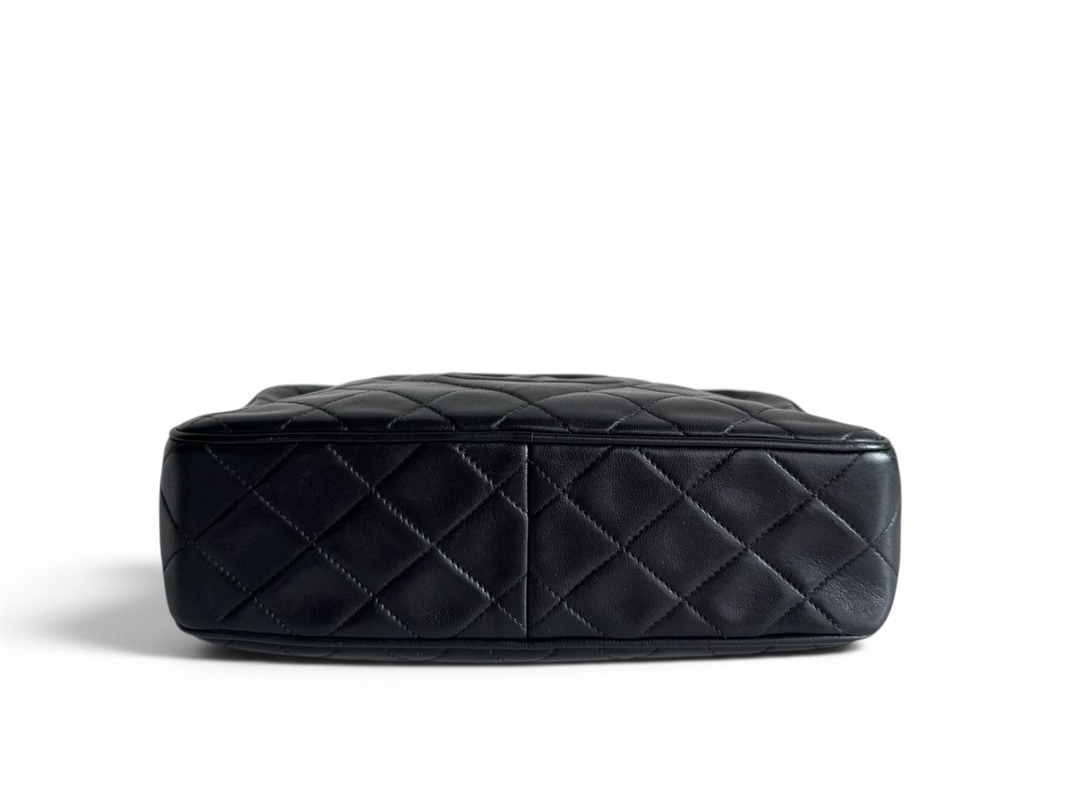 Chanel Borse da donna: CHANEL Quilted Small Diamond CC Camera Case Tasche – Usato da Kriens venduto da hannaandkiko 5
