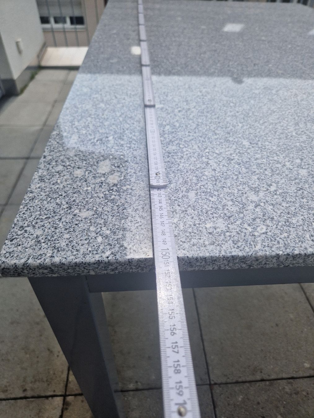 Tables: Gartentisch Granitoptik – D'occasion à Embrach par Boga85 2