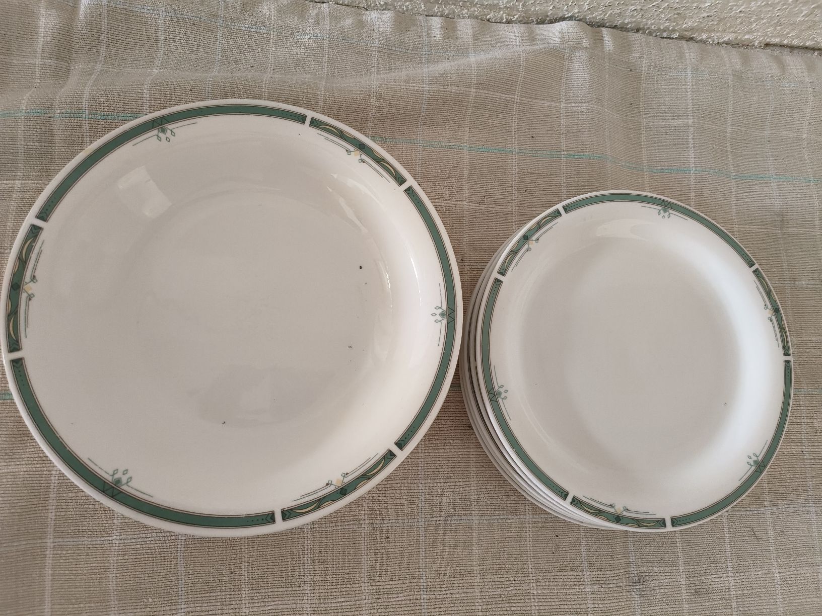 Set di piatti: Teller von white Rose exquisite China  – Usato da Zug venduto da kat_q98k 1