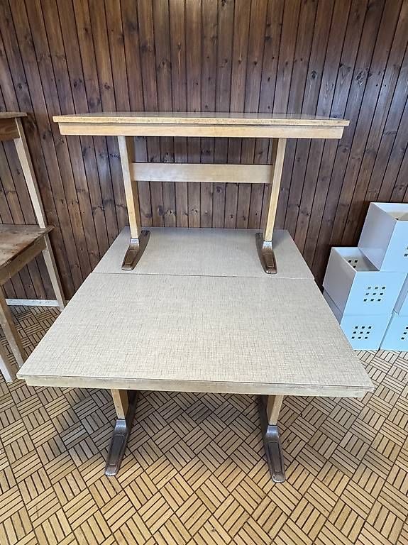 Tavoli: Tisch – Usato da Zeneggen venduto da Holzjoni