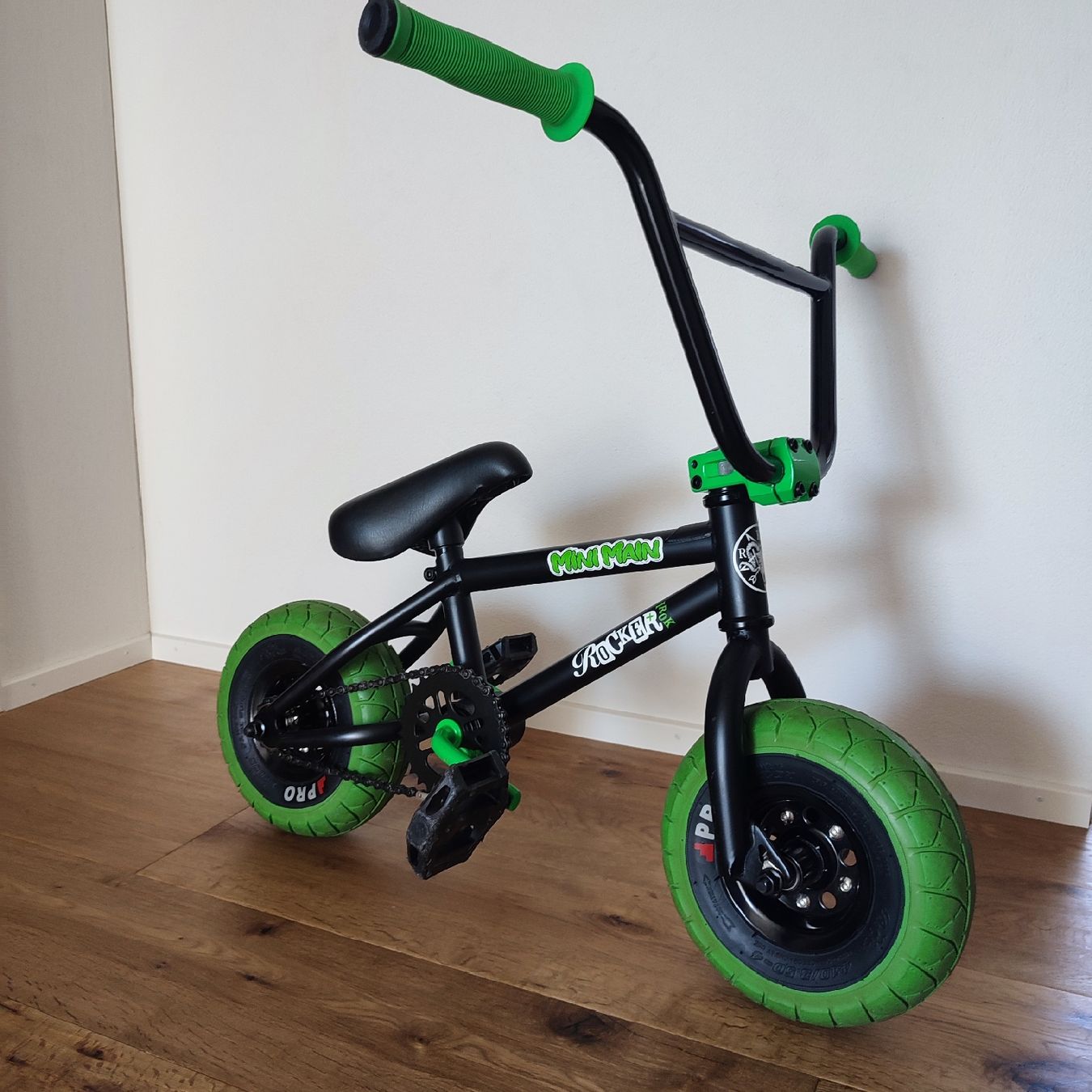 Vélos: Mini BMX Rocker black green  – D'occasion à Wangen SZ par mystorage