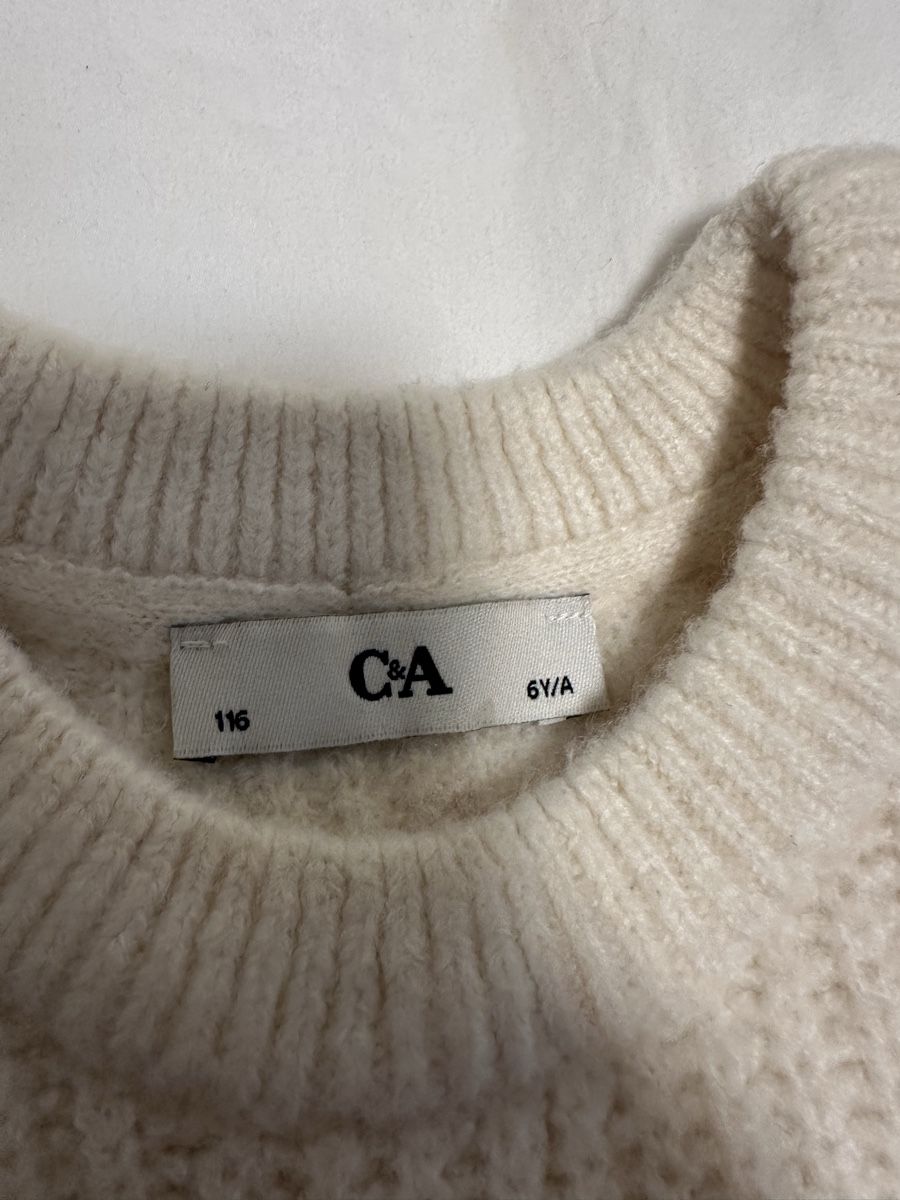 C&A Pullover & Sweatshirts: C&A Mädchenpullover Gr.116 (6 Jahre) – Gebraucht aus Dübendorf von nat_h9wg 1