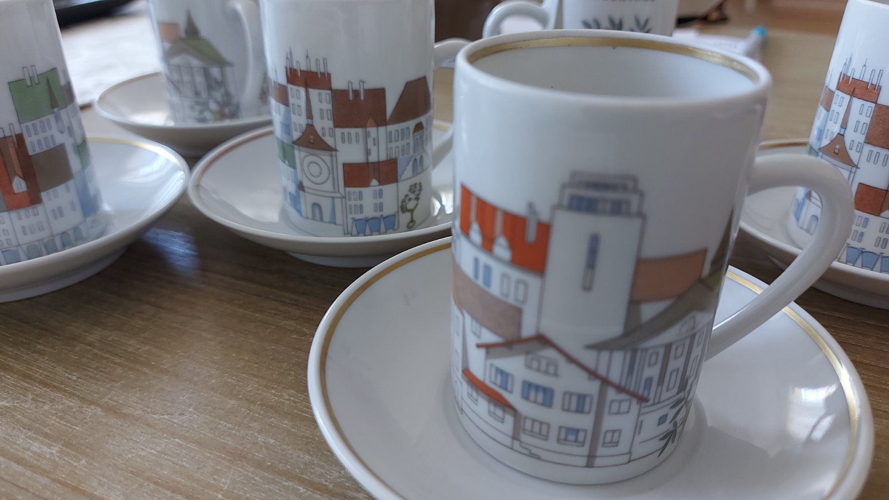 Tazze: Wunderschöne SUISSE LANGENTHAL "CITIES" 6  Espresso – Usato da langenthal venduto da rundholz7 1
