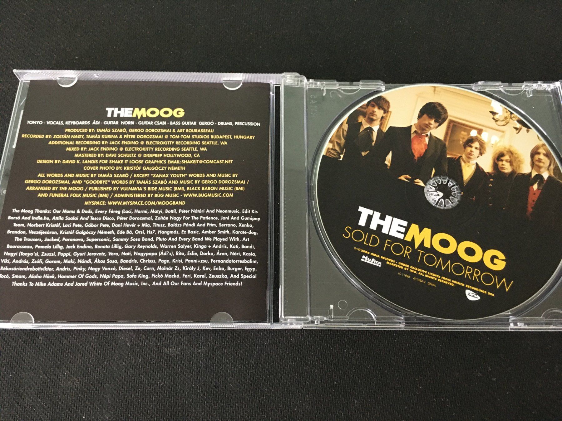 CDs: The Moog - Sold for Tomorrow -CD- – Gebraucht aus St.Gallen von MedienJoe 1