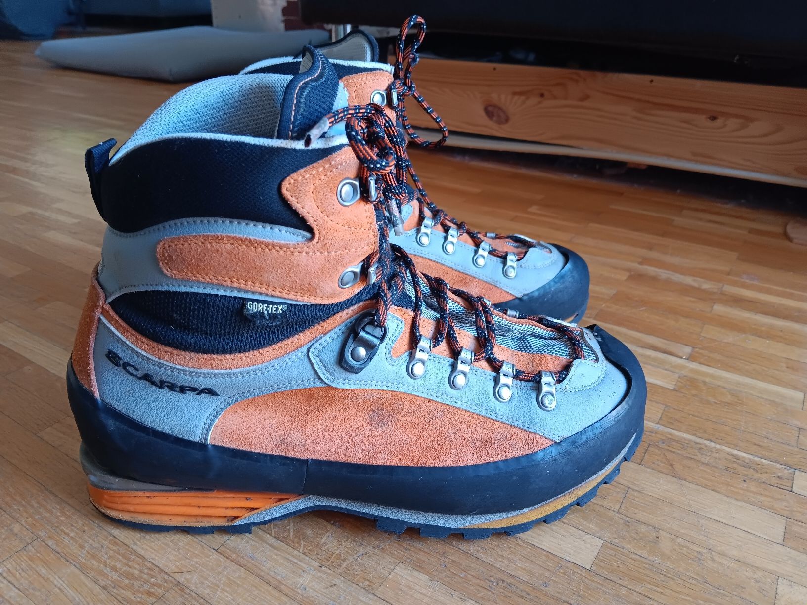 Scarpa Herrenschuhe: Scarpe Triolex pro gtx 45.5  – Gebraucht aus Versoix von lpid69