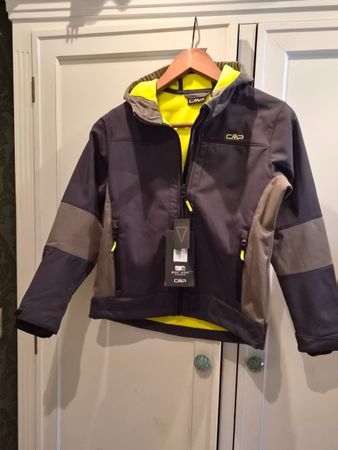 CMP Jacke gefüttert Gr.140 NEU!