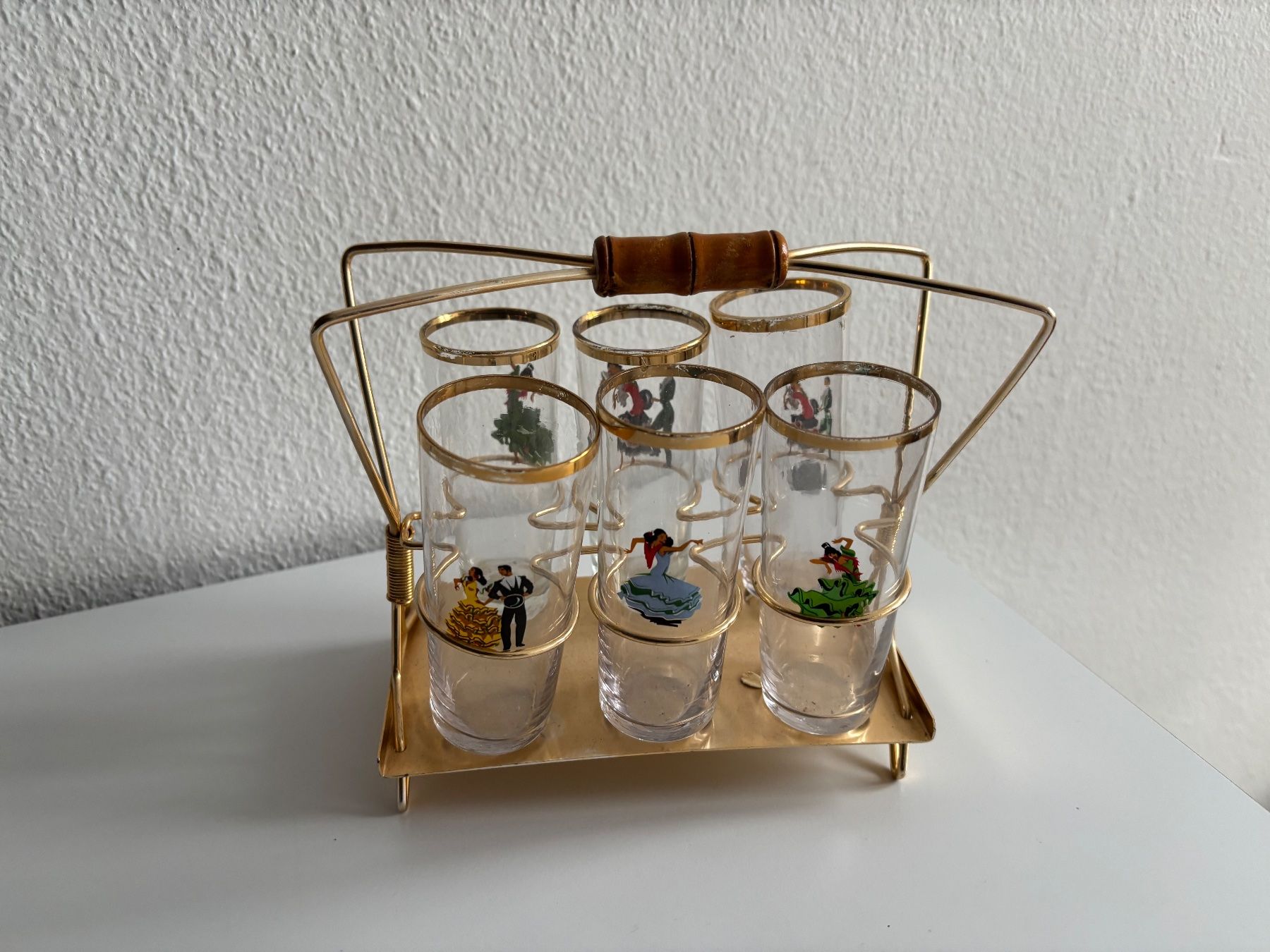 Bicchieri: 1950er Schnapsgläser Set, Tänzermotiv – Usato da Bern venduto da raupenimmersatt 1