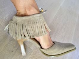 Neue beige Wildlederpumps Grösse 36