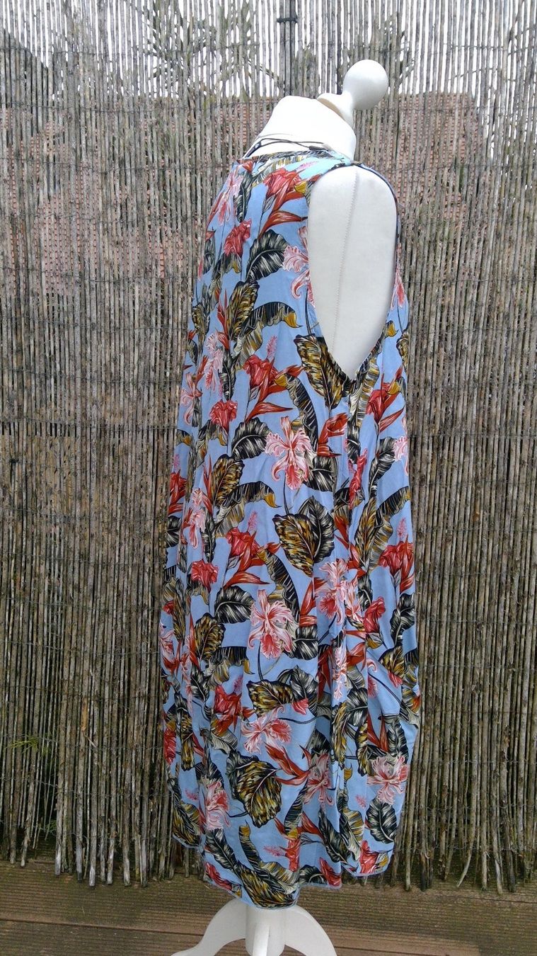 Vestiti: Robe ballon bleu clair à fleurs, taille M/L, viscose, NEUF – Nuovo e nell'imballaggio originale da Agiez venduto da chouchanelle 2