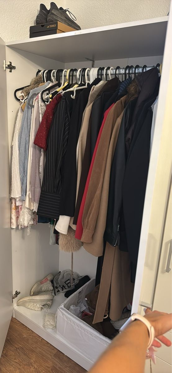 Jysk Porte manteau: Kleiderschrank weiss – Neuf (Voir description) à Zürich par lol_5nft 3