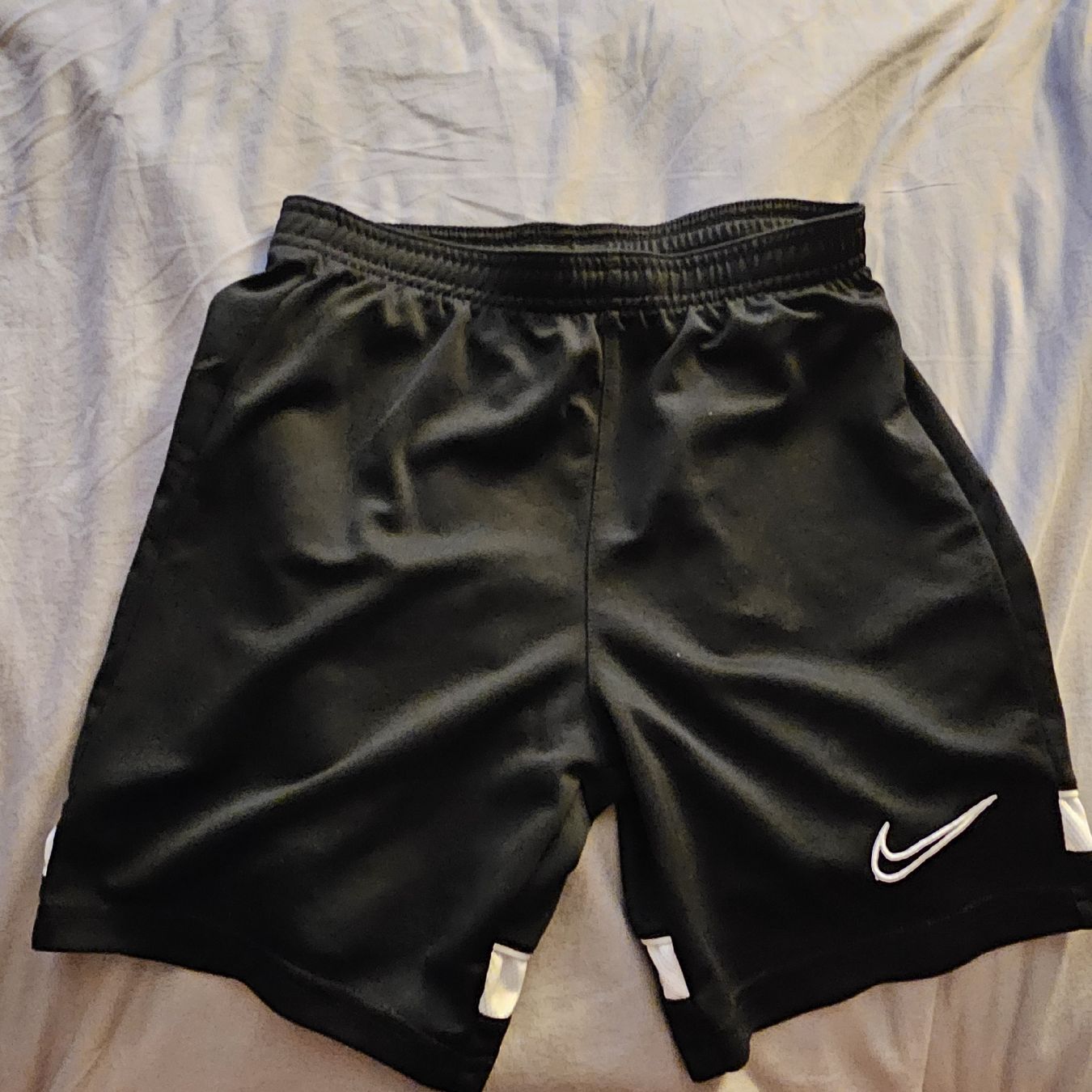 Nike Pantalons: nike hose schwarz – Neuf (Voir description) à Bern par Helloooo
