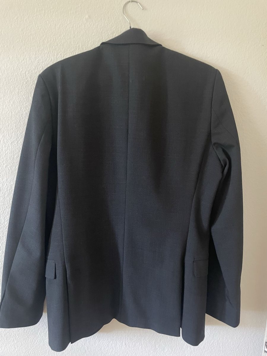Hugo Boss Completi: Herren Anzug Hugo Boss dunkelgrau Grösse 44 – Usato da Adliswil venduto da maximiliann 1