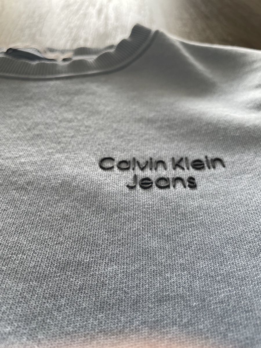 Calvin Klein Giacche & Cappotti: Sweat Calvin Klein Jeans bleu clair T.10 – Usato da Yverdon-les-Bains venduto da mar_hg5t 2