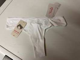 Triumph String Micro weiss Grösse 1 (36-40) neu mit Etikett