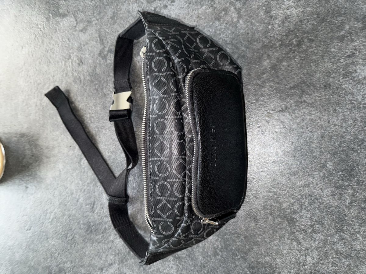 Calvin Klein Borse: Sac banane Calvin Klein – Usato da Grand-Lancy venduto da VERJUS22