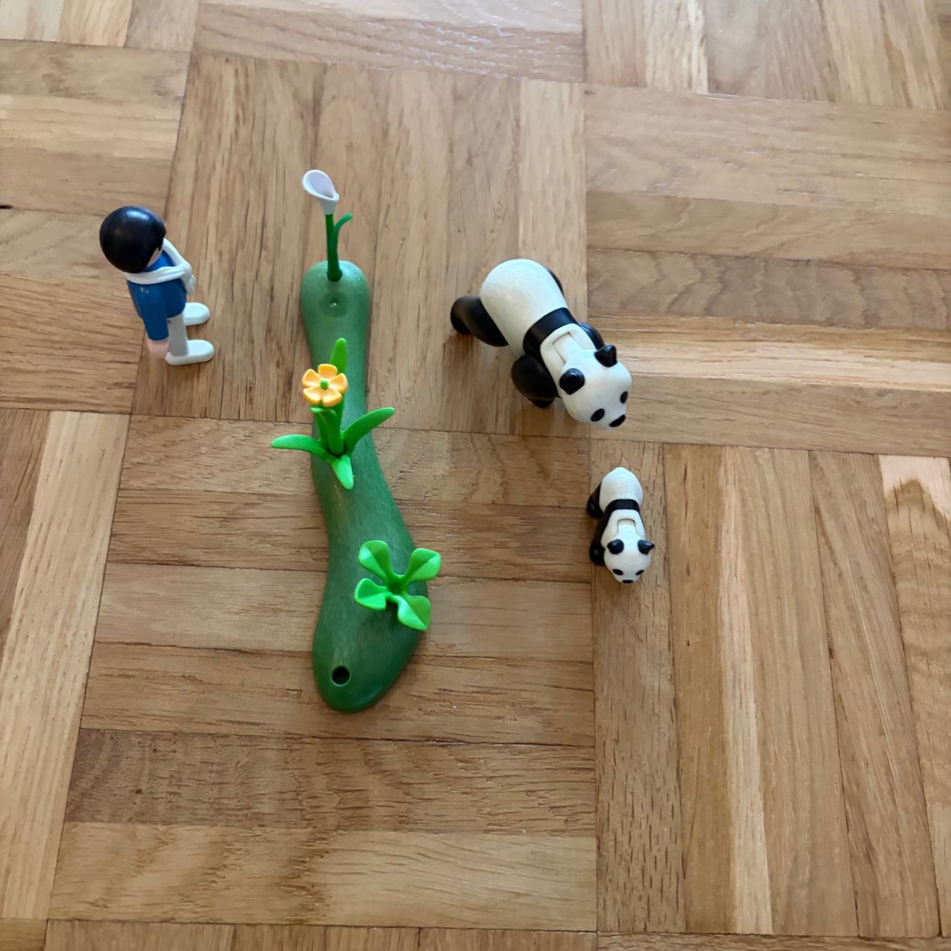 Playmobil Spielzeuge: Panda mit Baby und Junge – Gebraucht aus Gossau ZH von Daniela710