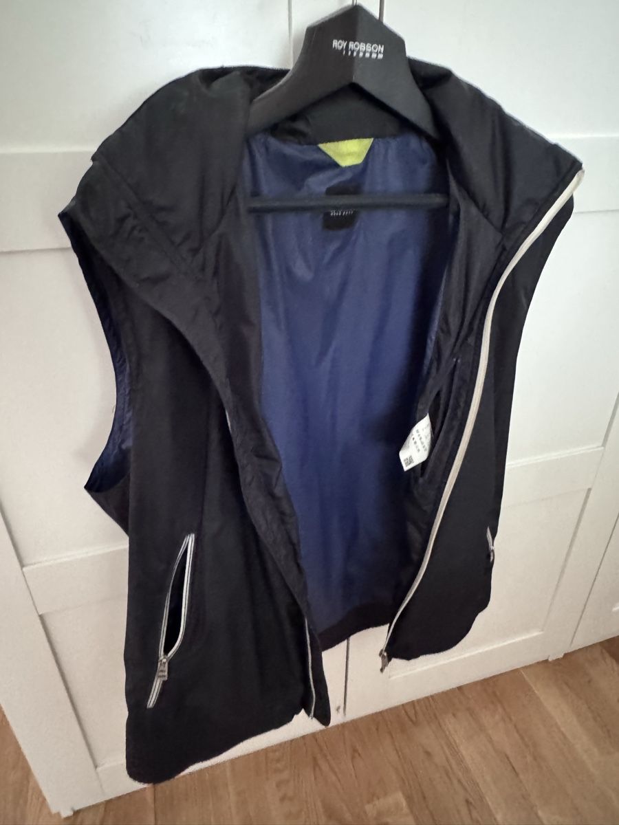 Hugo Boss Gilet & Giacche: Hugo Boss Weste, Grösse 54, dunkelblau – Usato da Basel venduto da oks_7kxy 3