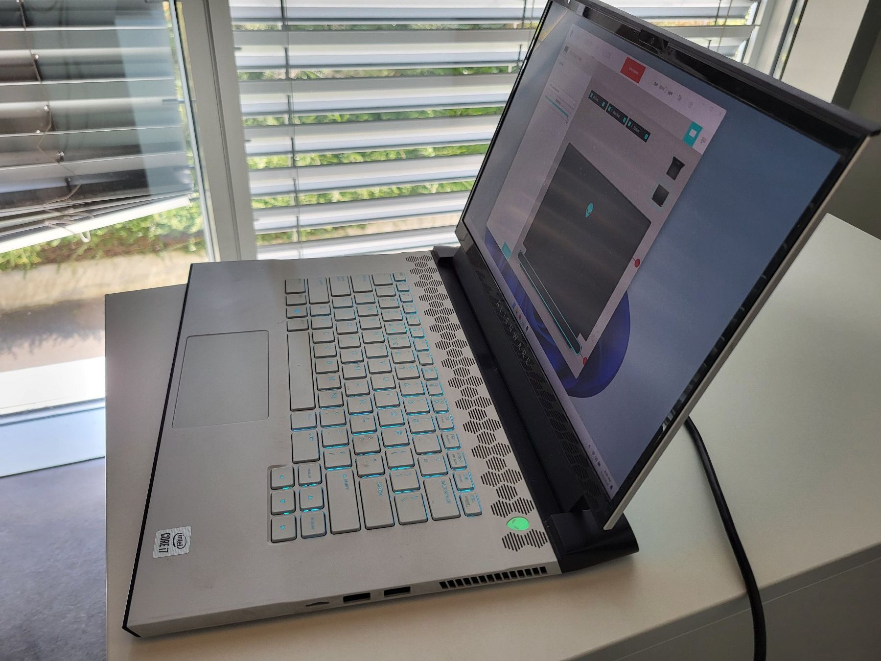 Alienware Notebook: Alienware M15 R4 with RTX 3070 – Usato da Zürich venduto da atr_j59c 2