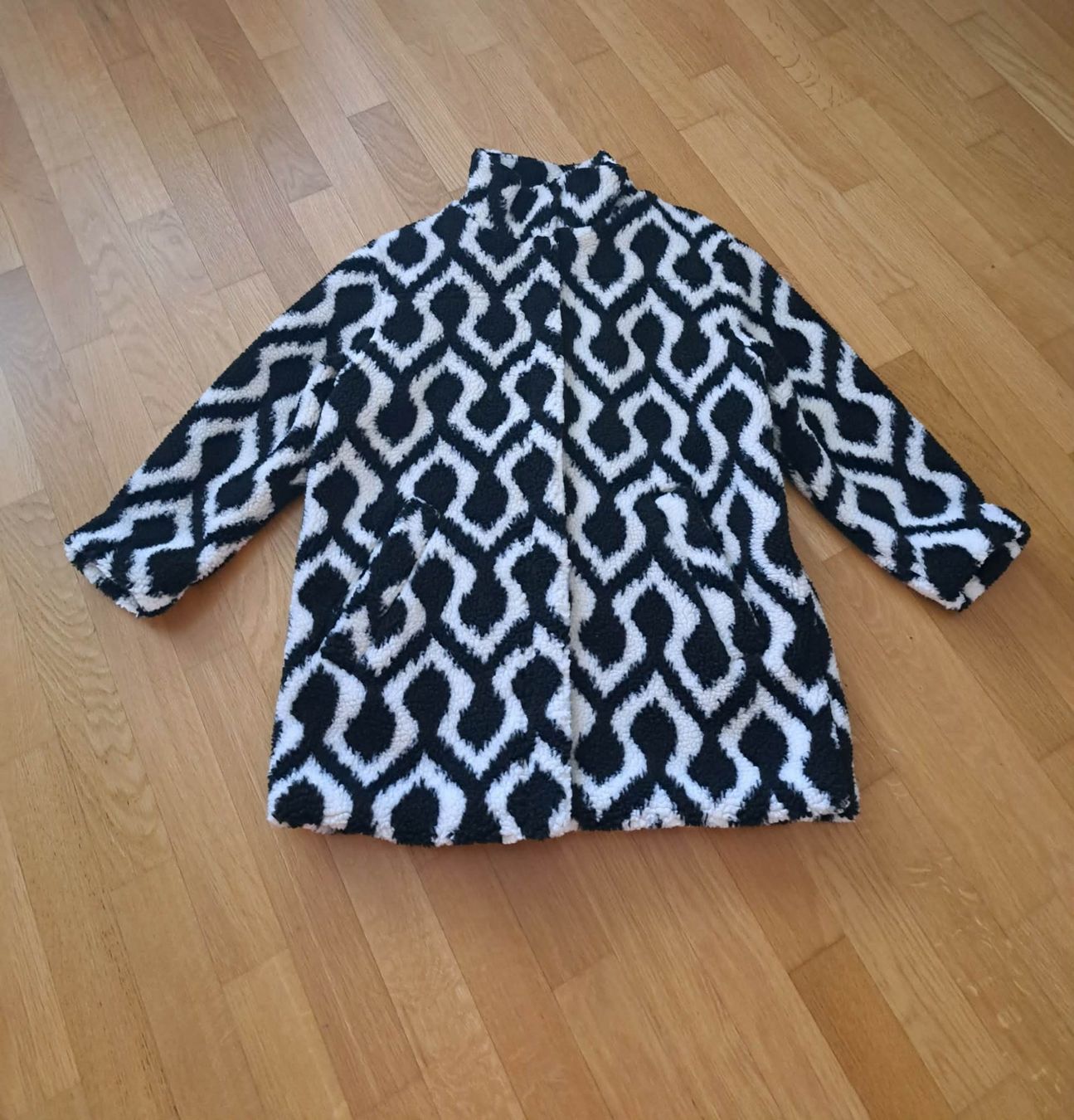 Jacken: Winterjacke Schwarz/Weiss – Neu und originalverpackt aus Sisseln AG von schenk-figuren 2