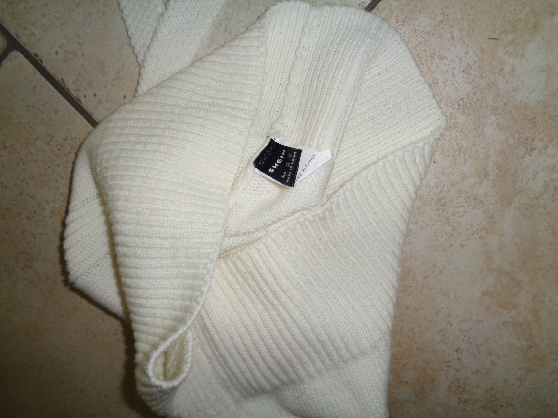 Shein Top: Top  Shein  Grösse S – Usato da Kreuzlingen venduto da Robi-2003 3