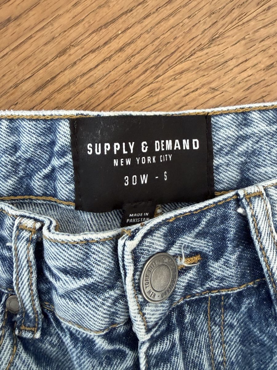 Jeans: Supply Demand Jeans – Nuovo (secondo la descrizione) da Luzern venduto da THINGS-11 1