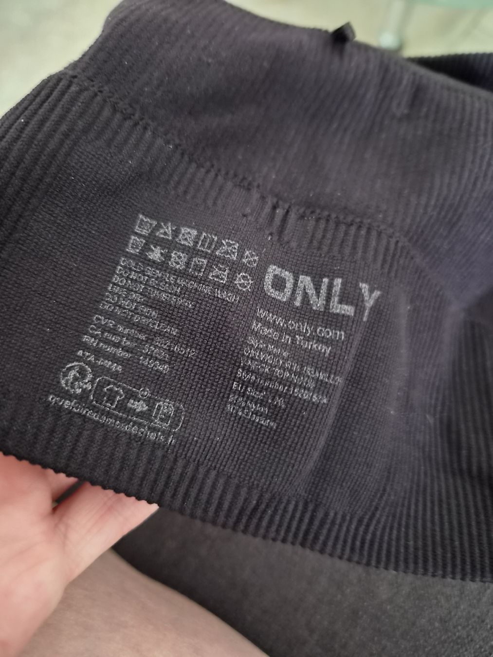 Only Sonstige Unterwäsche: Bralette schwarz in Grösse XL von Only – Gebraucht aus Niederrohrdorf von Miripfiri 3