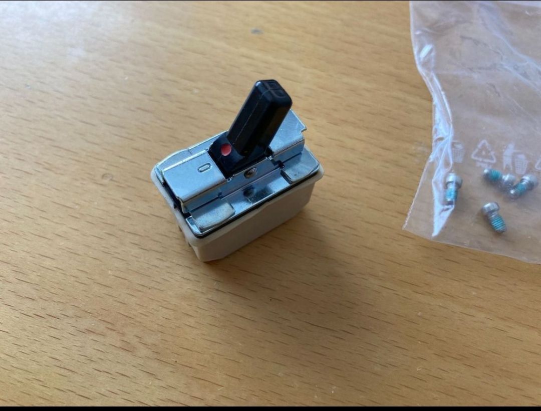 Interruttori: Kipschalter Metabo,Bosch  0045.5310 – Nuovo (secondo la descrizione) da Reichenbach i.k. venduto da Bcarlos 3