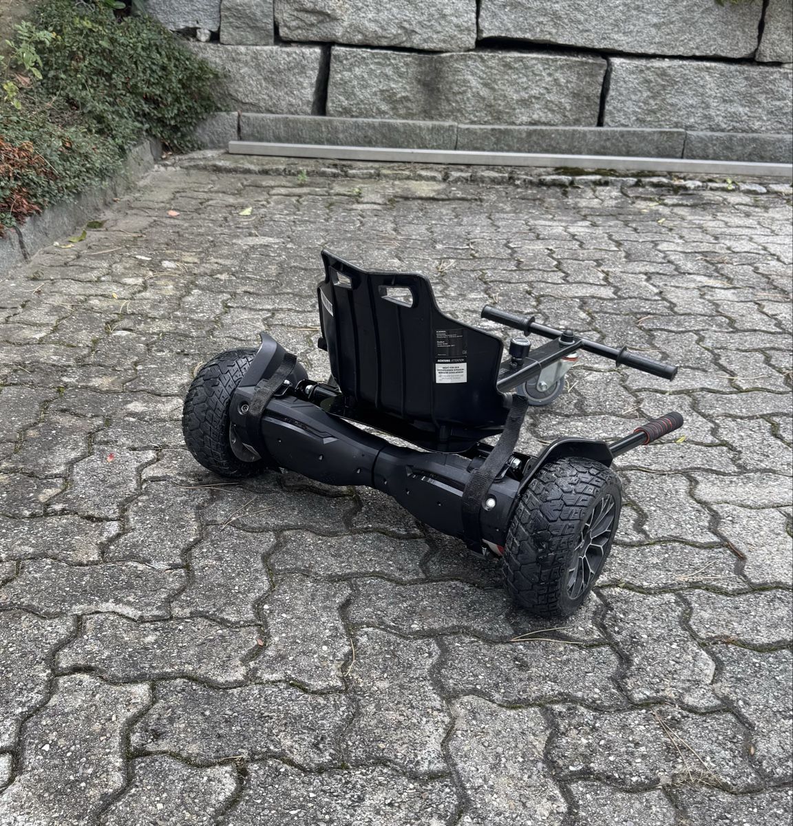 Hoverboard: Bluewheel Hoverboard mit Sitzaufsatz schwarz – Usato da Trimmis venduto da heidelbeerli 2