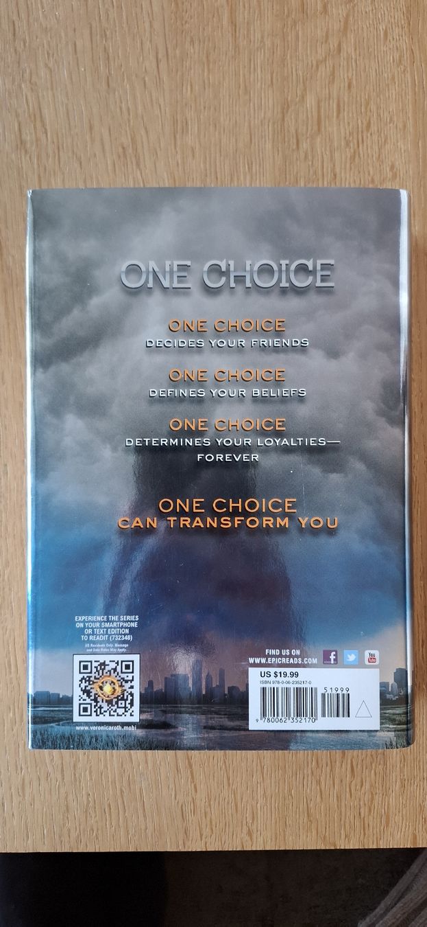Libri: Divergent - veronica roth englisch – Usato da Mellingen venduto da lathei 1