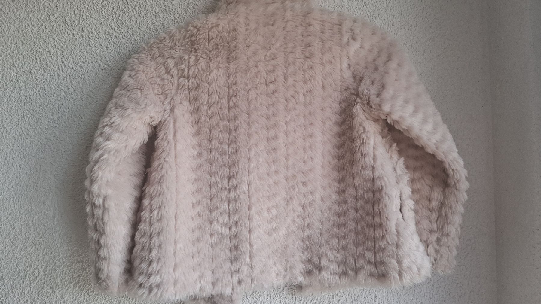 H&M Giacche & Cappotti: Kinder Jacke H&M Grösse 122 – Usato da Wäldi venduto da Fergiu 2