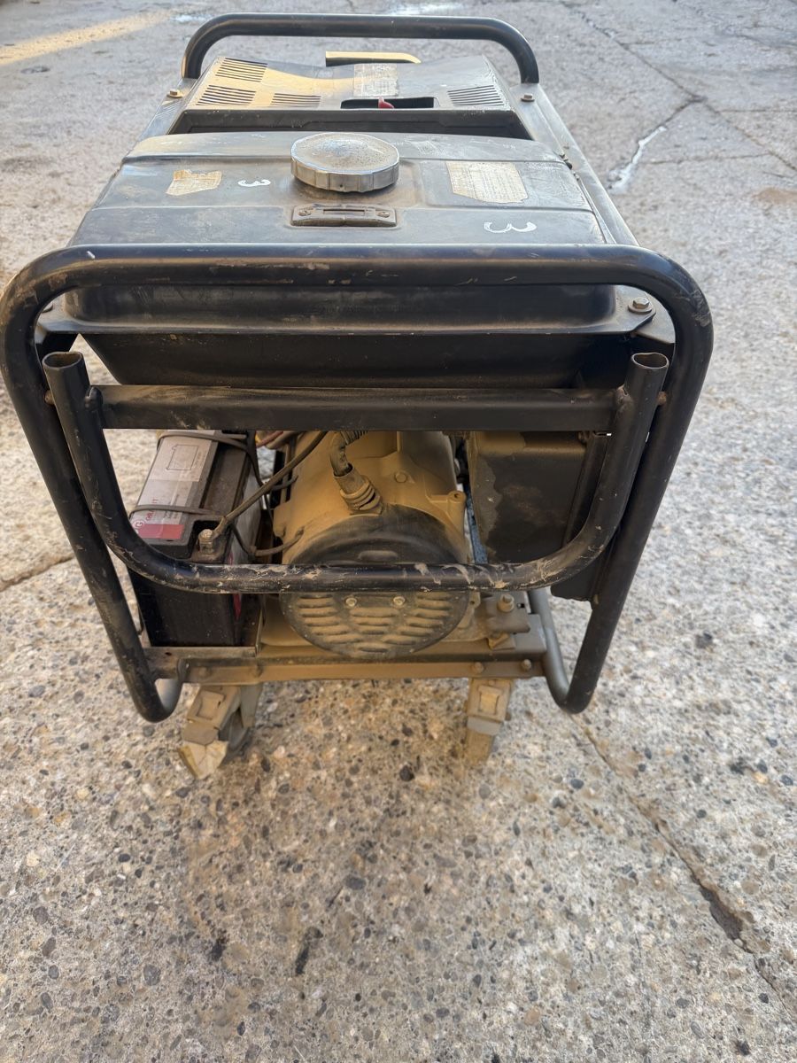 Generatori di corrente: Diesel Generator – Difettoso da Niederbipp venduto da baggerch 3