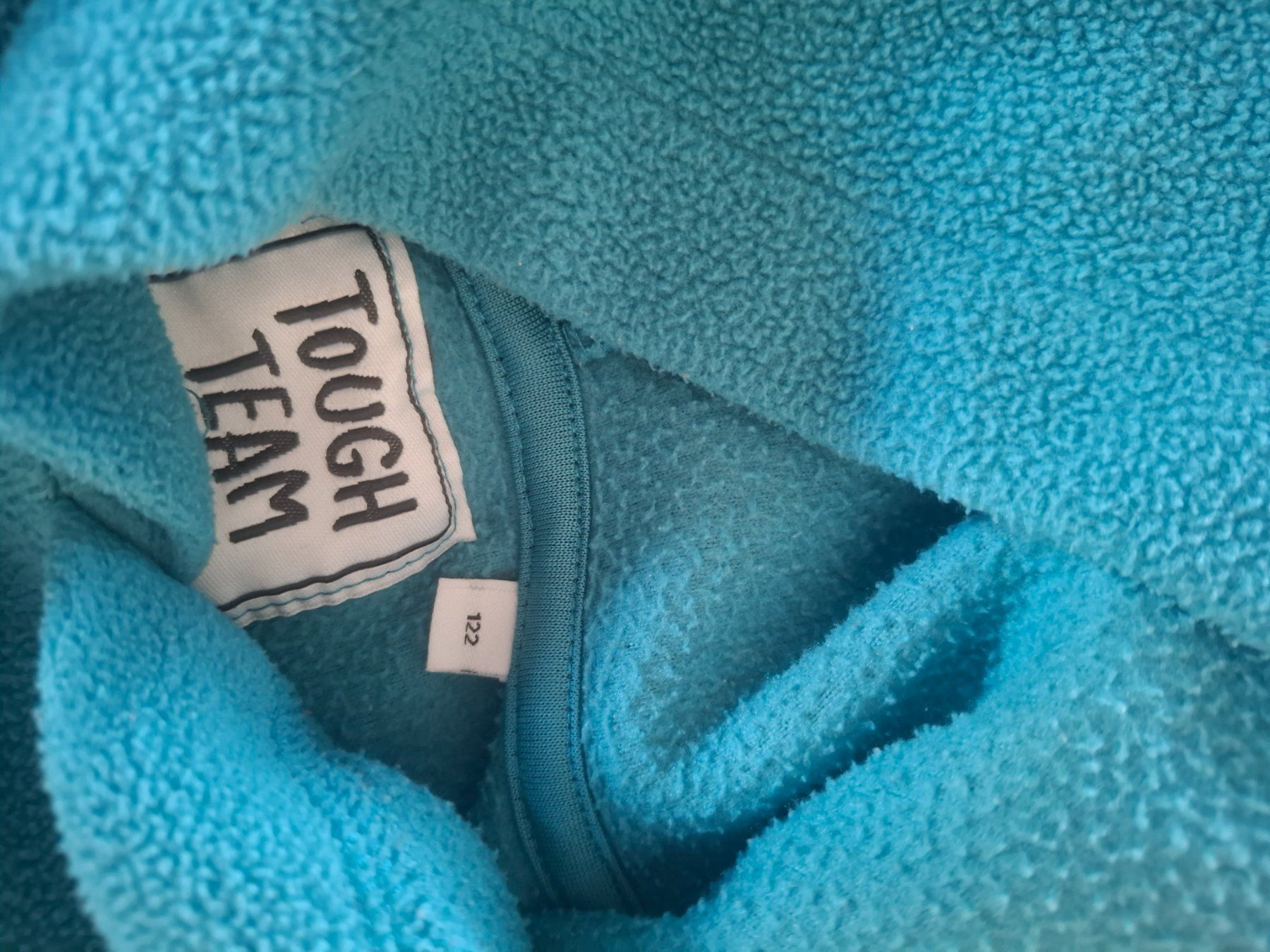 Maglioni & Felpe: Pulli Gr. 122 und 128 – Usato da Zürich venduto da sil_2yhh 2