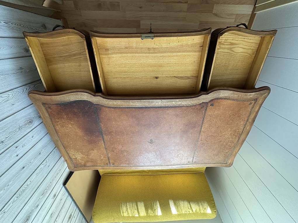 Schreibtische: Antiker Biedermeier-Schreibtisch – Gebraucht aus Frenkendorf von Mister_Basel 1
