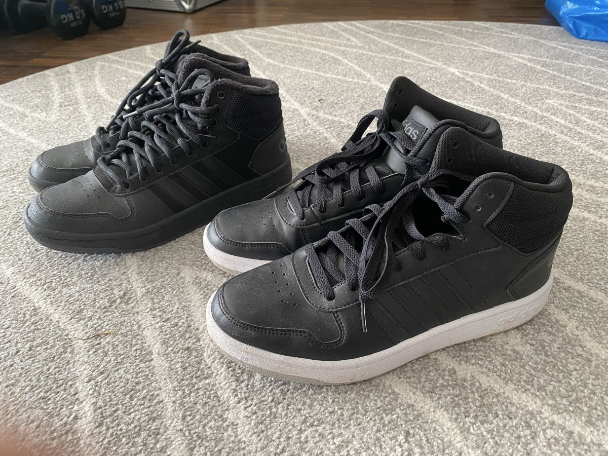 Scarpe da uomo: 2x Adidas Schuhe – Usato da Baar venduto da Ape81