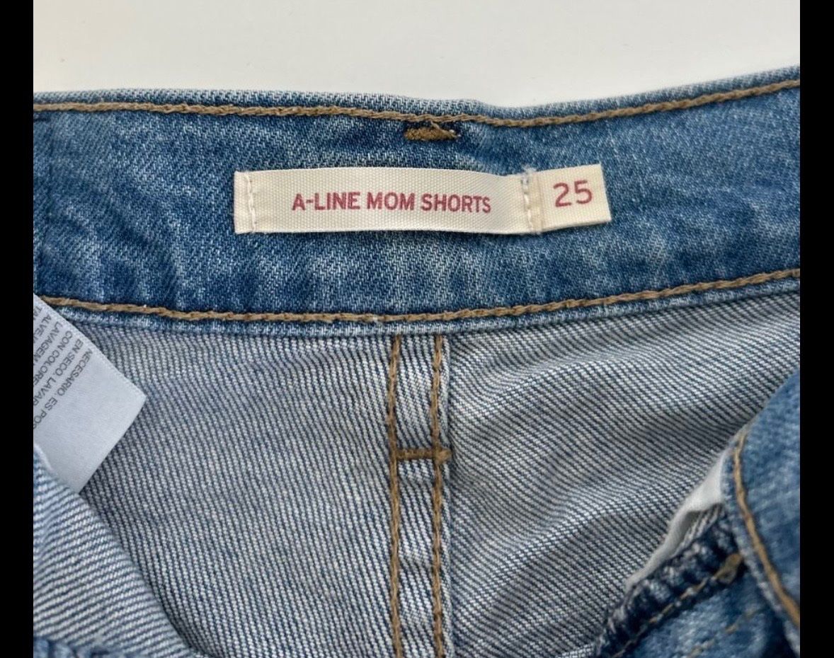 Levi's Jeans: Shorts Levi's A-Line 25 – Neu (gemäss Beschreibung) aus Zürich von dil_mdn7 4
