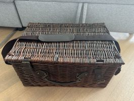 Picknickkorb Weide braun mit Zubehör guter Zustand