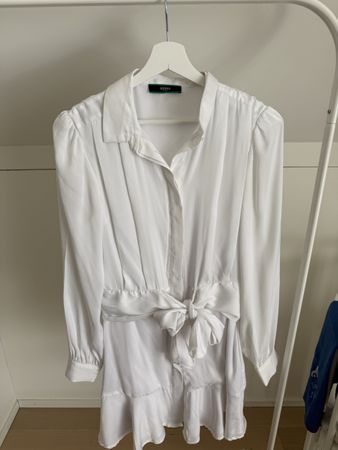 Guess Blusenkleid, weiss, Grösse 36 - elegant für den Sommer