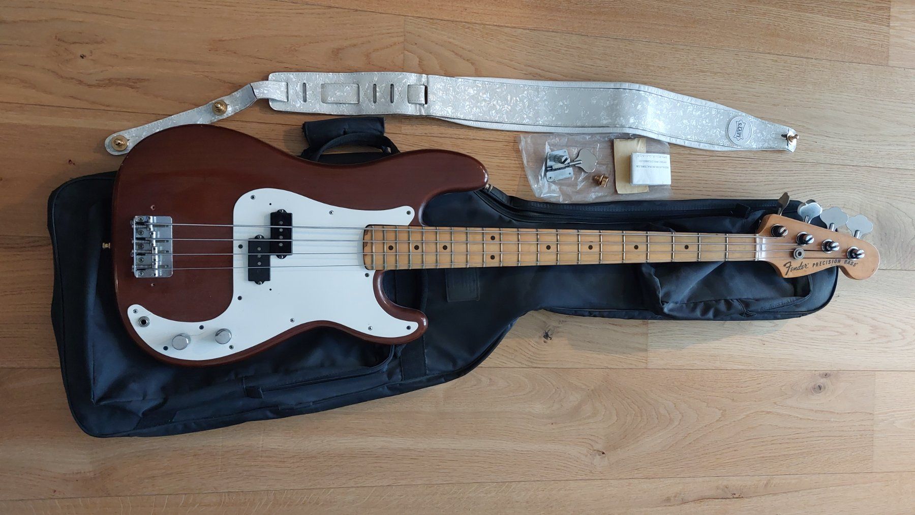 Fender Strumenti musicali: Fender Precision Bass 1977/78 – Usato da Seeberg venduto da Gebi8