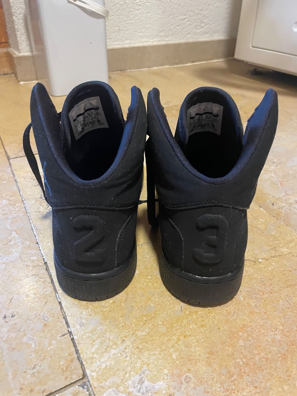 Jordan Scarpe da uomo: Schwarze Jordan mid Sneakers Grösse 38 – Usato da Zürich venduto da Chr_81 4