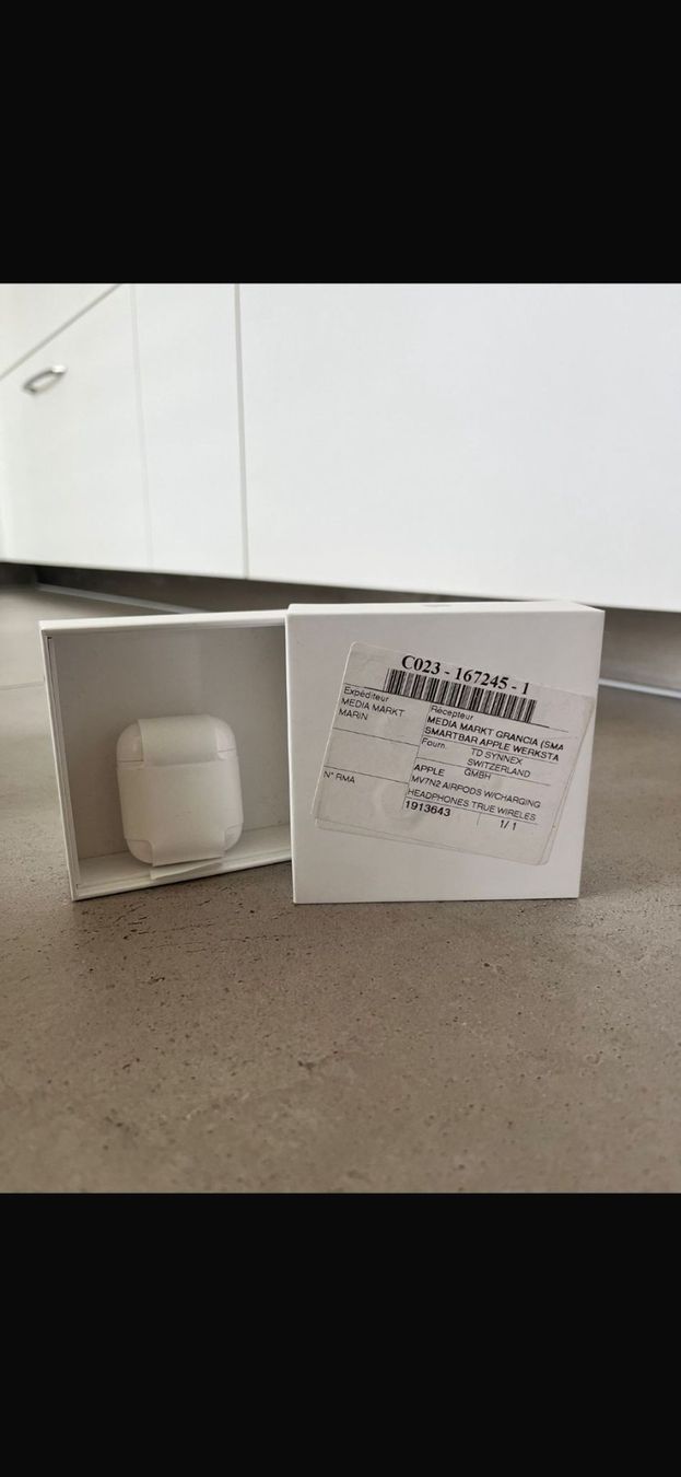 Apple Cuffie: Air pod 1 ere géneration – Usato da Fontaines NE venduto da aud_5z9z