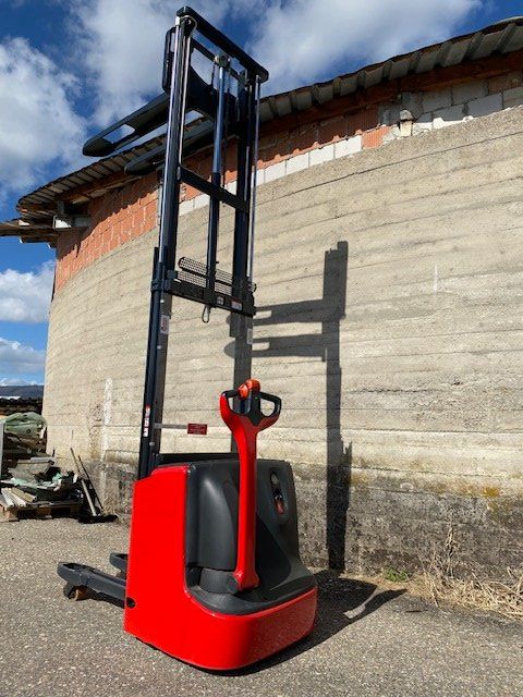 Linde Carrelli elevatori e a forche: Linde Deichselstapler/Ameise L12 – Usato da Laufen venduto da VERARMUS11
