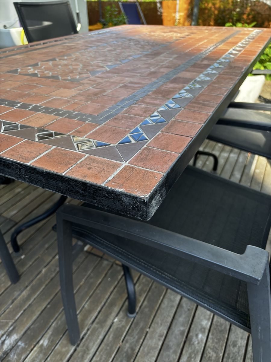Tischset: Gartentisch mit 4 Stühlen – Mosaik-Tischplatte – Gebraucht aus Flaach von  2