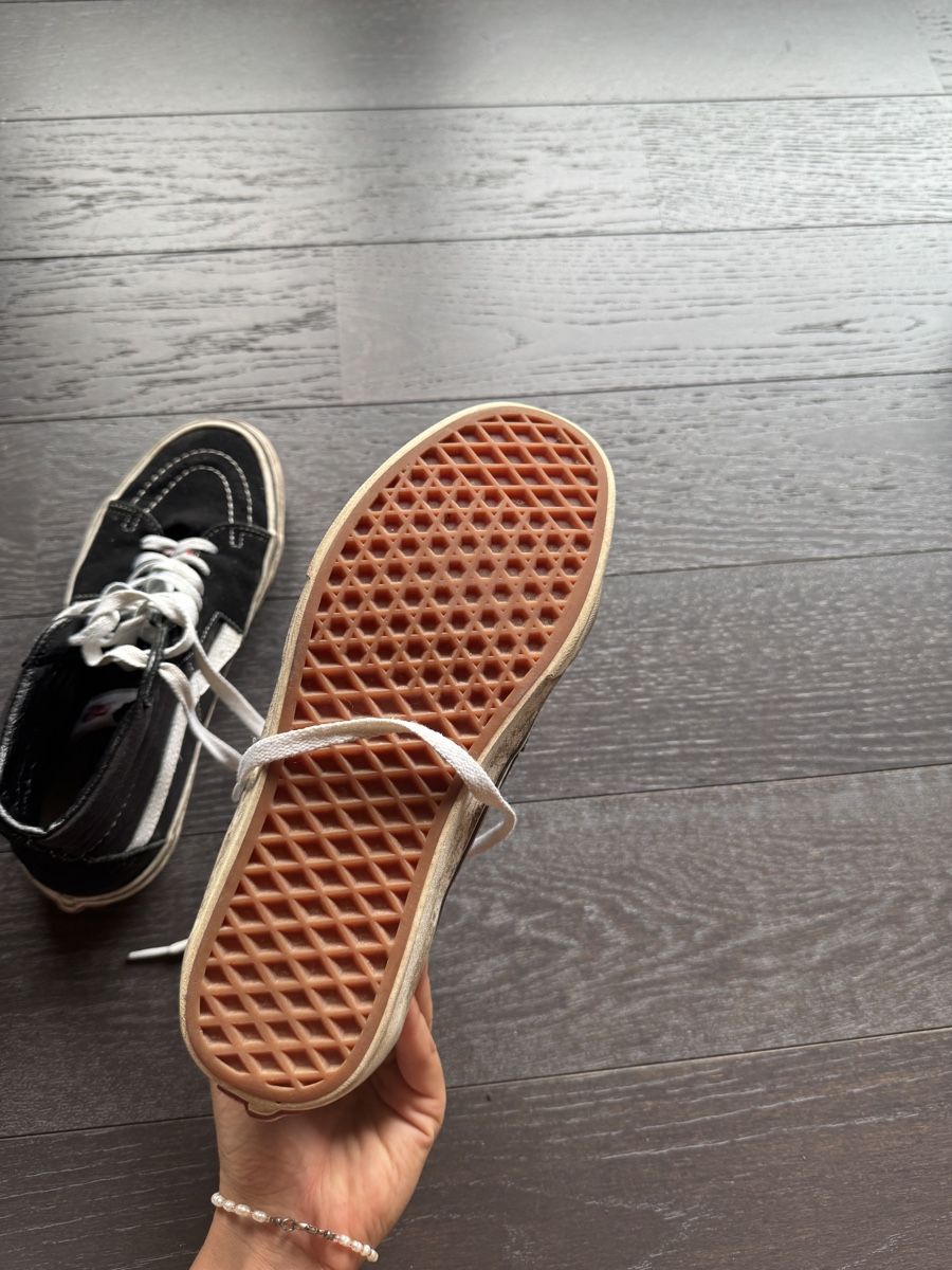 Vans Scarpe da uomo: Vans Sk8-Mid Sneaker schwarz Grösse 40 gebraucht – Usato da Elgg venduto da bea_9qzt 1