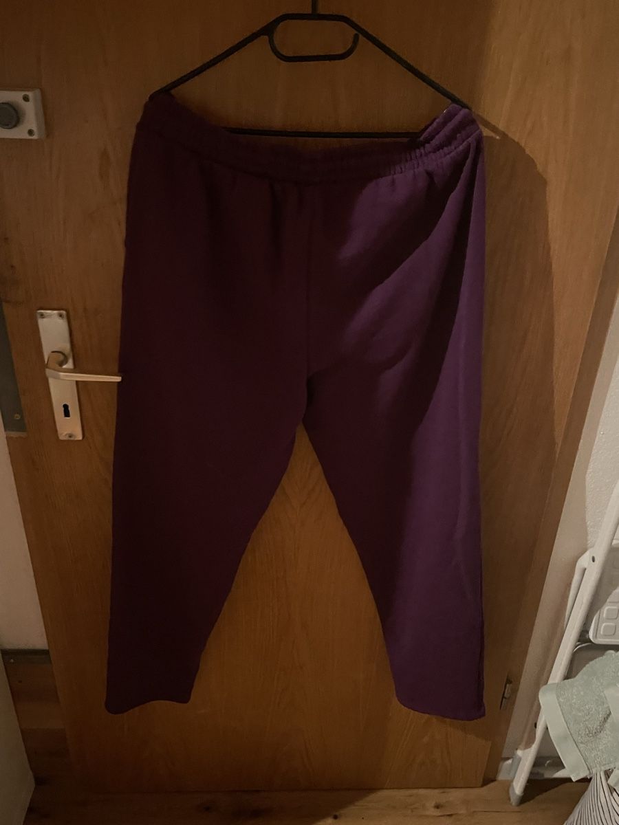 Pantaloni: Lila Trainerhose – Nuovo (secondo la descrizione) da Lenk im Simmental venduto da banane50626 1