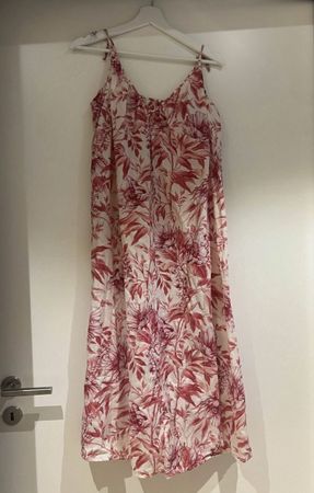 LANGES SOMMERKLEID MIT BLUMENMUSTER GRÖSSE M