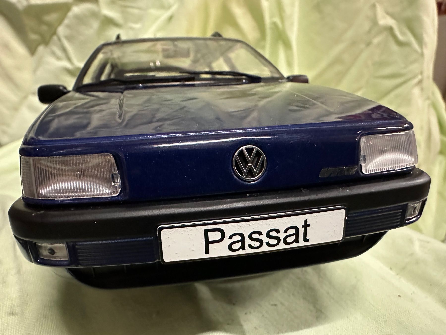 Volkswagen Modellini d'auto: Vw Passat vr6 limited 1000 kombi – Nuovo e nell'imballaggio originale da Reinach AG venduto da rares75