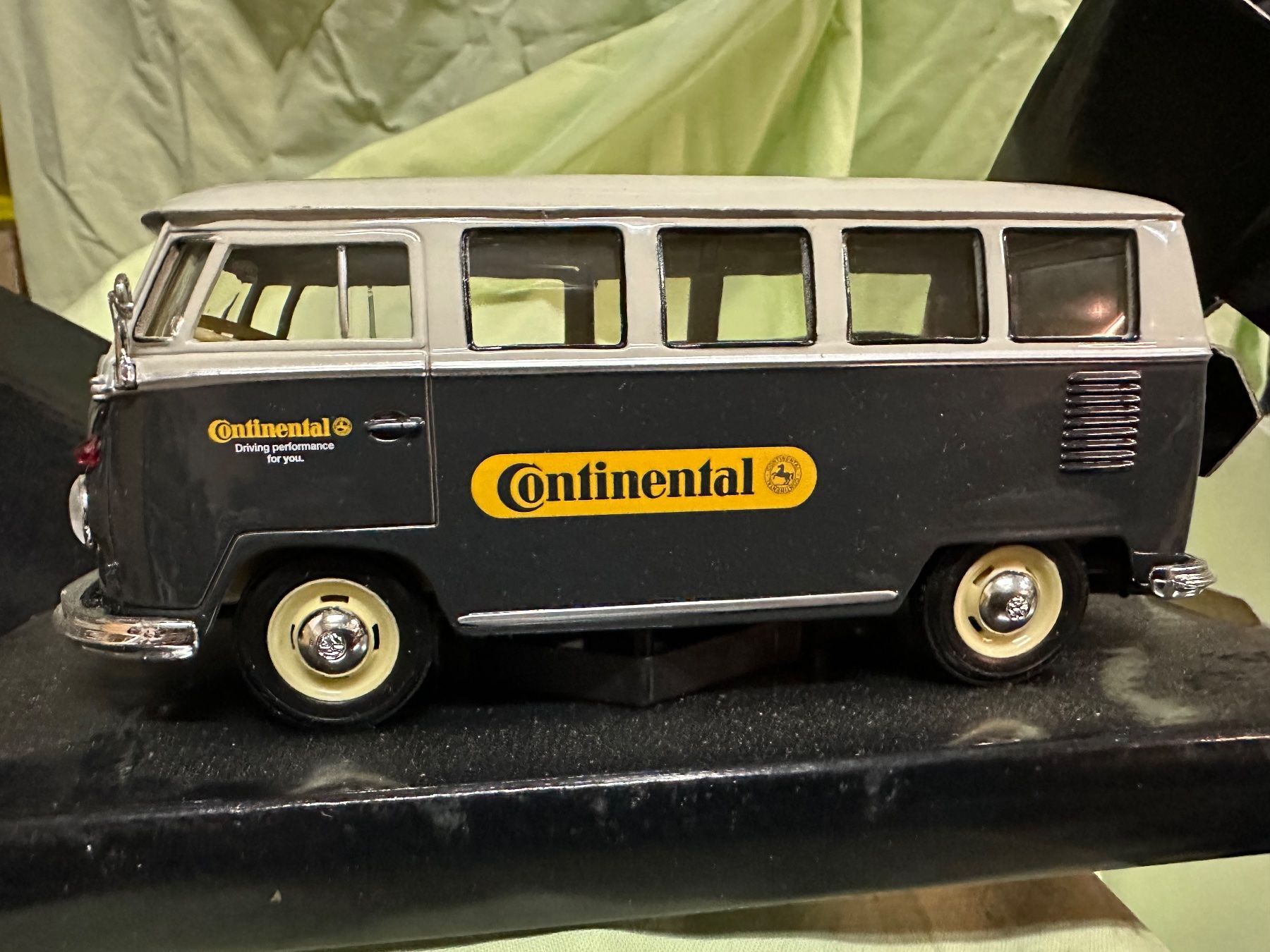 Volkswagen Modellini d'auto: Vw bus t1 Oldtimer classic luftgekühlt Continental – Nuovo (secondo la descrizione) da Reinach AG venduto da rares75 1
