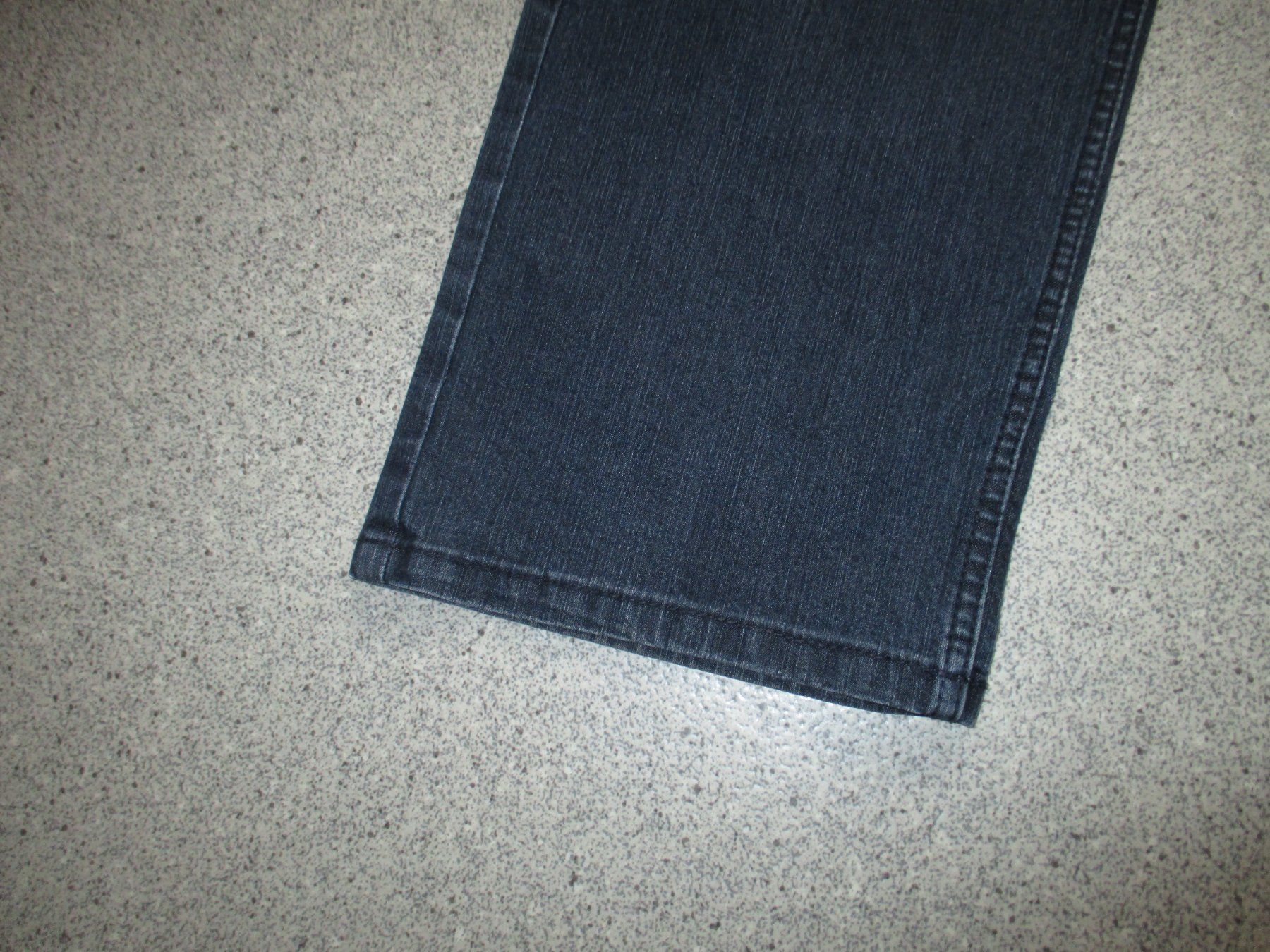 Jeans: LEICHTE HERREN STRETCH JEANS  KURZGRÖSSE 29 – Usato da Winterthur venduto da katzen07 1