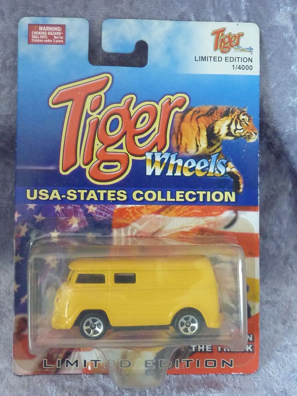 Volkswagen Modellini d'auto: VW Bus T1 gelb 1:64 – Nuovo e nell'imballaggio originale da Dürrenäsch venduto da Cobra1ch 1