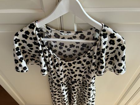 Mit Blumenprint: Kleid PRIMARK, off white, Grösse 40